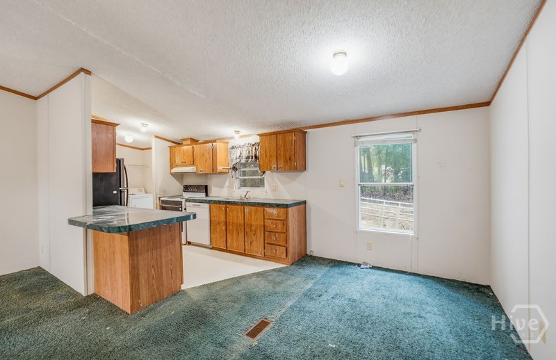 1388 Trask Parkway Property Photo 6
