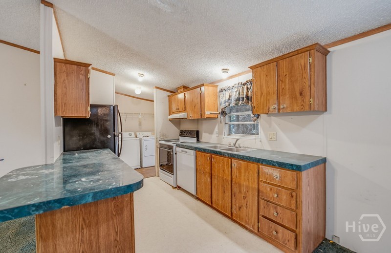 1388 Trask Parkway Property Photo 8