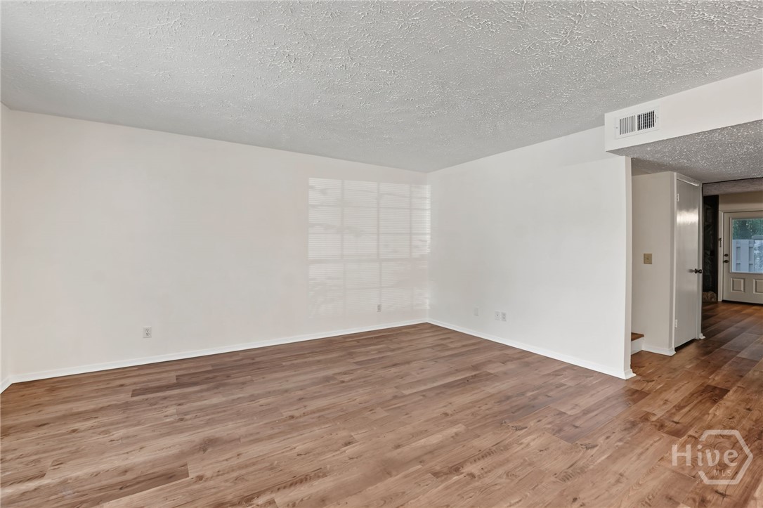 459 Mall Boulevard 69 Property Photo 5