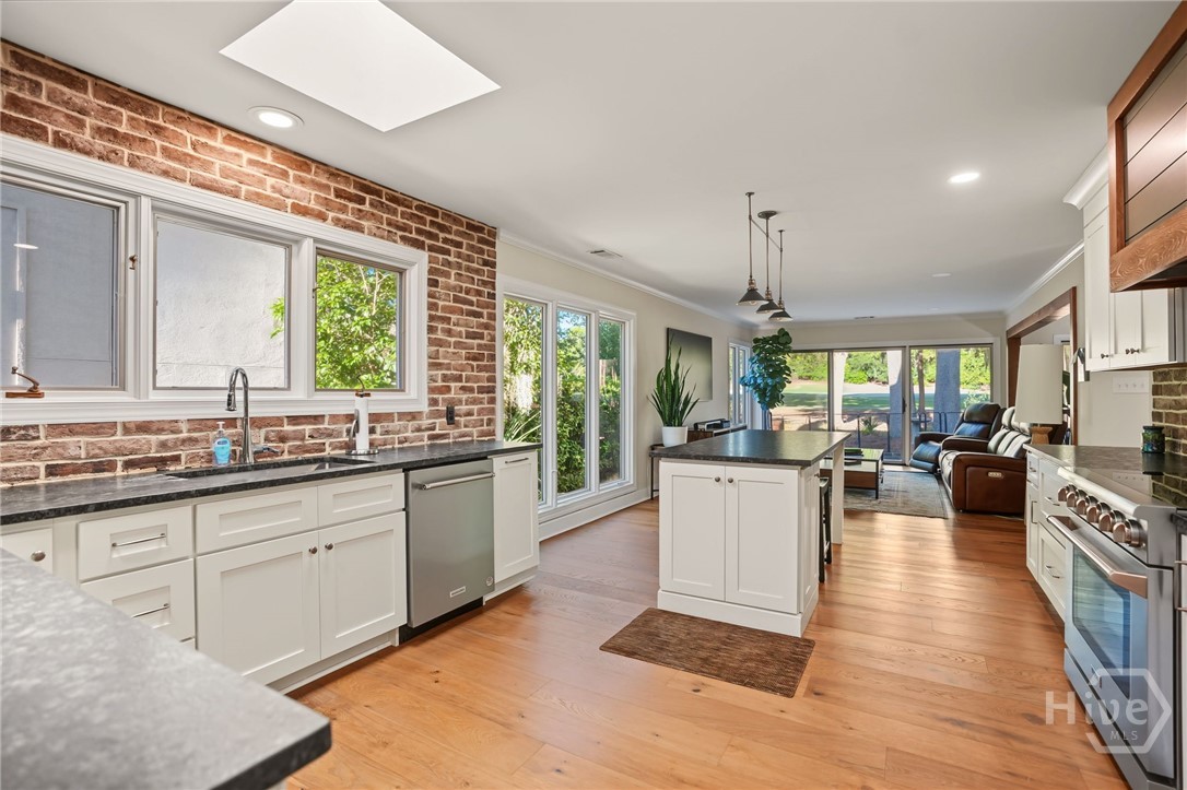 4 Halfmoon Court Property Photo 11