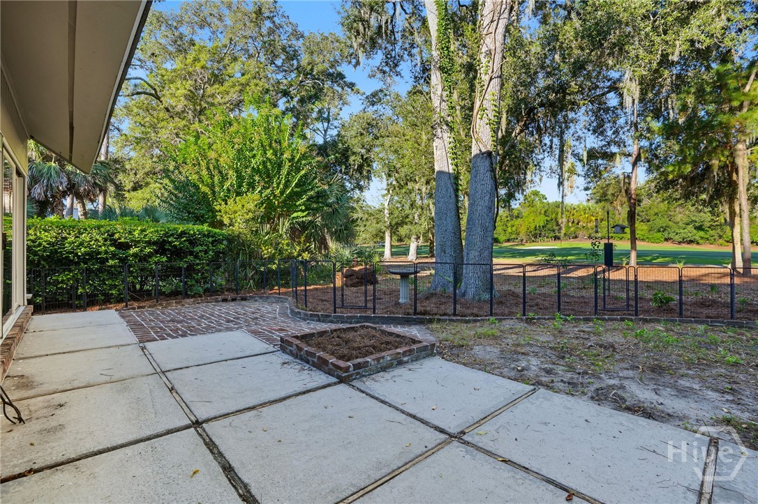 4 Halfmoon Court Property Photo 23