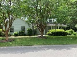 172 Saint Ives Drive Property Photo 1