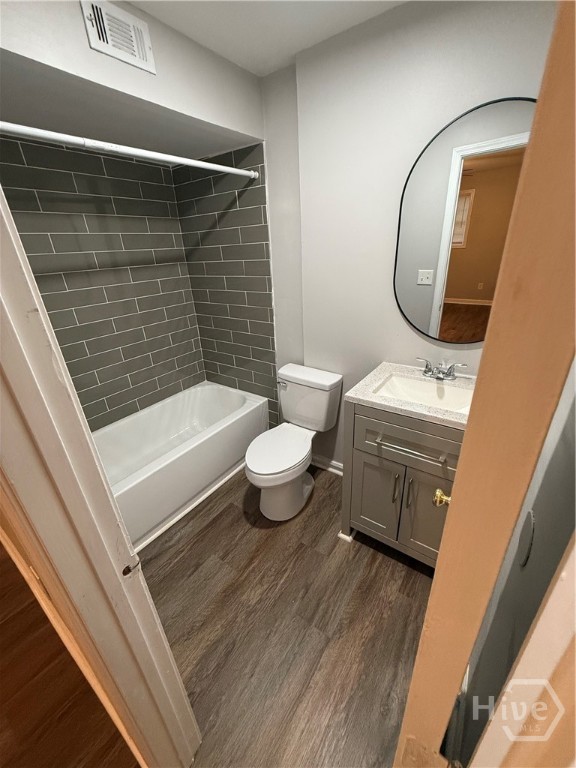 1016 E 38th Street Property Photo 9