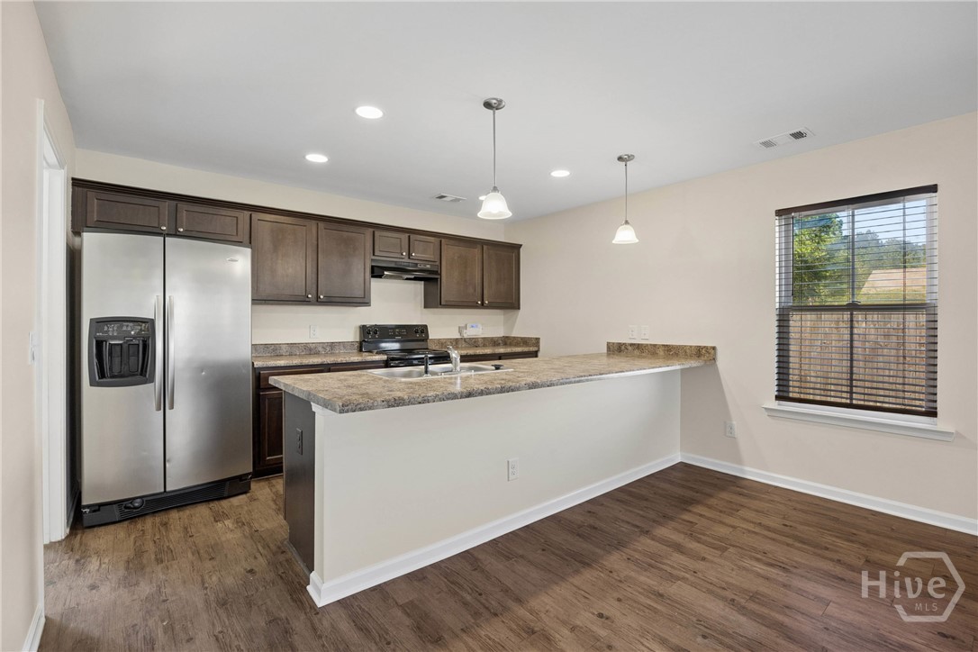 15 Farrington Circle Property Photo 6