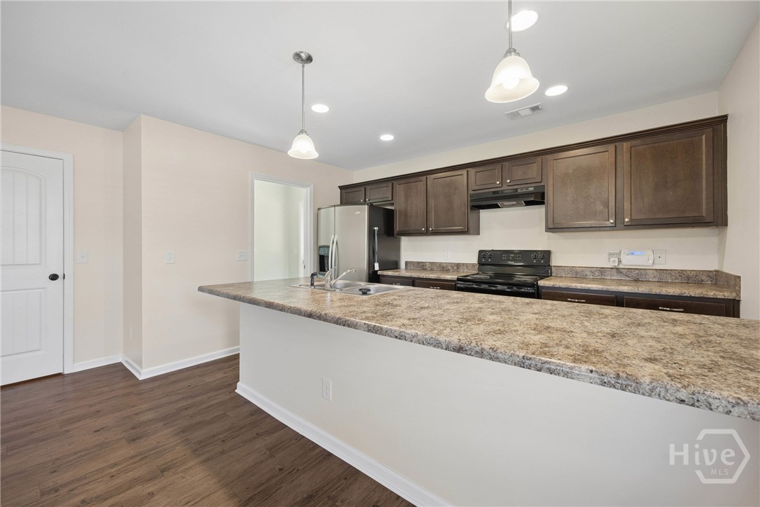 15 Farrington Circle Property Photo 7