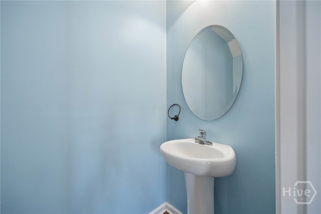15 Farrington Circle Property Photo 24