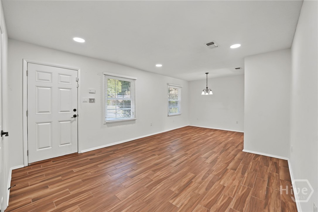 6 E Stillwood Circle Property Photo 10