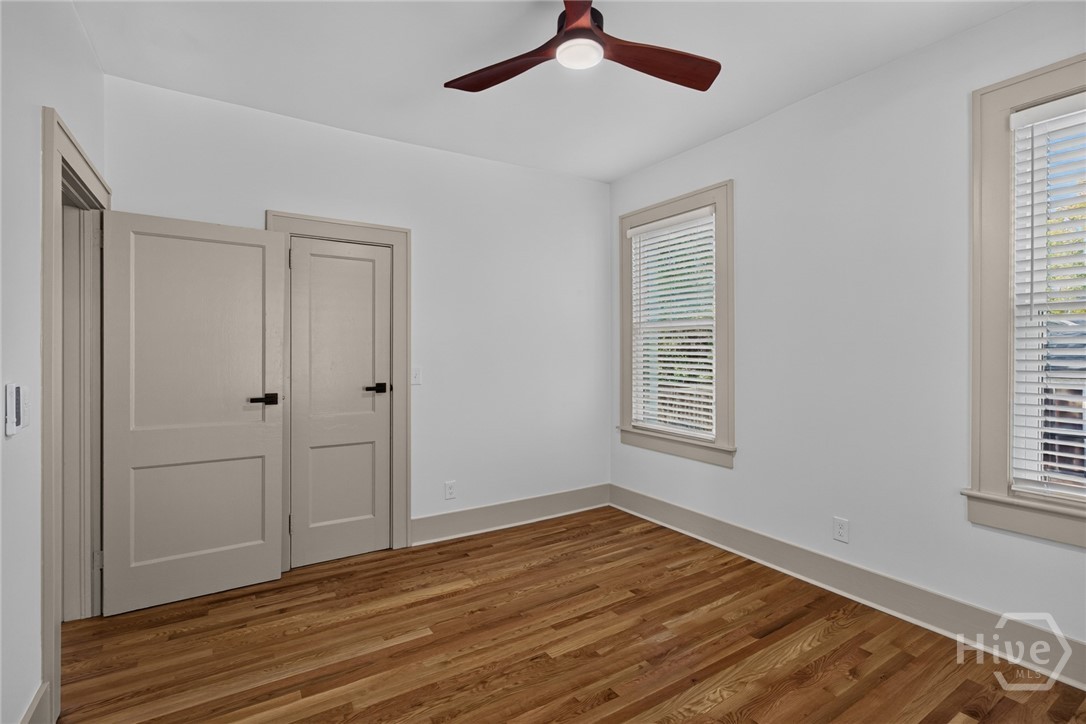 650 E 40th B Property Photo 36