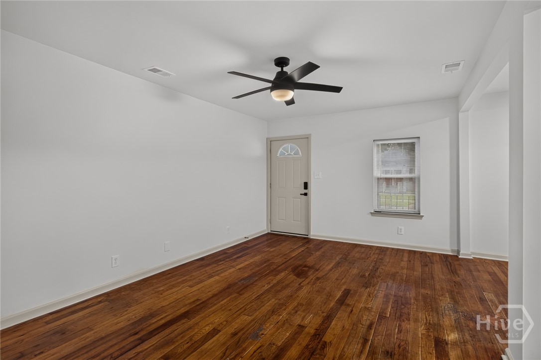 1230 E 55th Property Photo 5