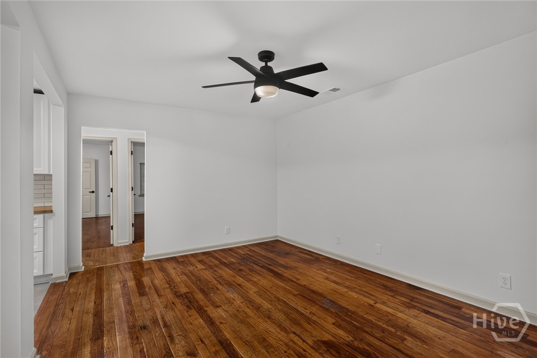 1230 E 55th Property Photo 6