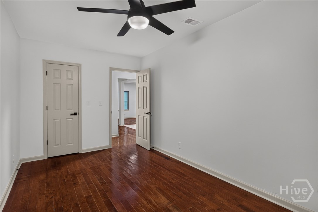 1230 E 55th Property Photo 15