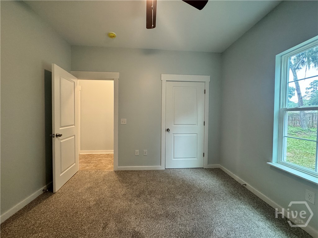 2418 Riviera Drive Property Photo 9