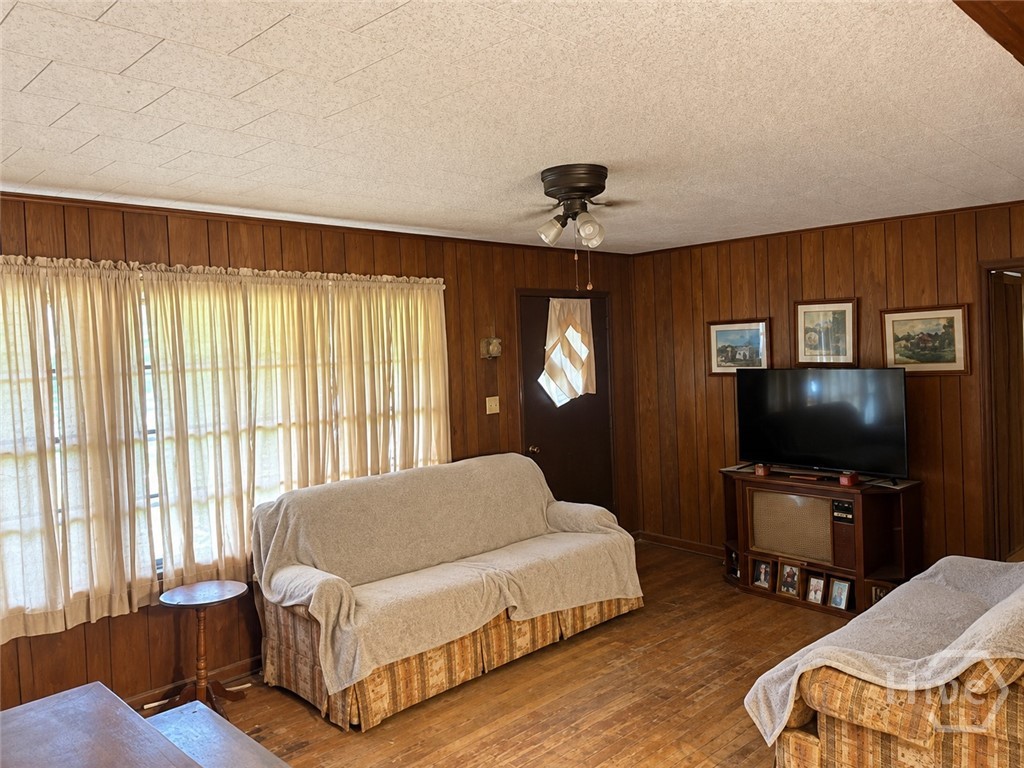 1552 Lexington Highway Property Photo 5