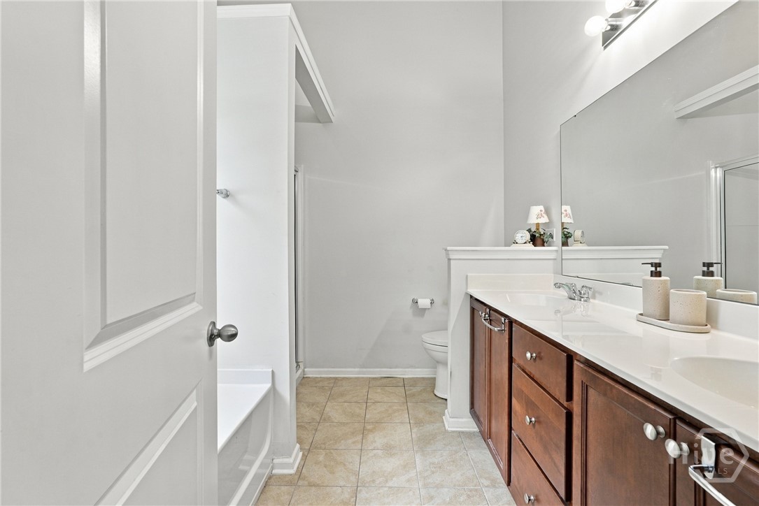 514 Amsonia Circle Property Photo 14