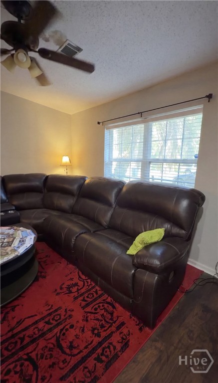 617 Westmoreland Drive Property Photo 4