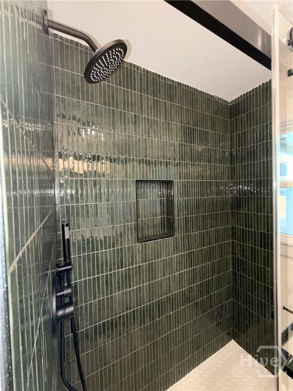 406 E 63rd Street Property Photo 13