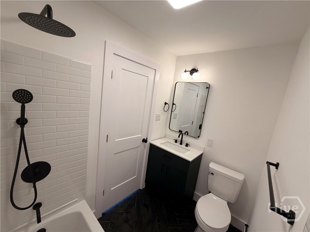 406 E 63rd Street Property Photo 14