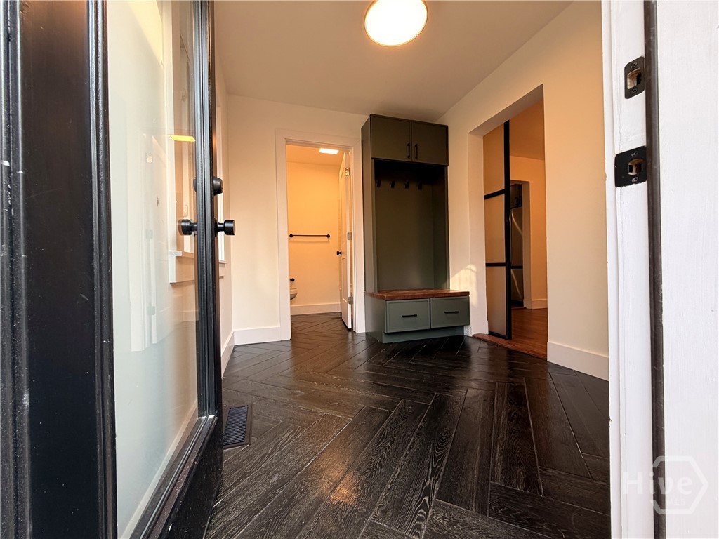 406 E 63rd Street Property Photo 16