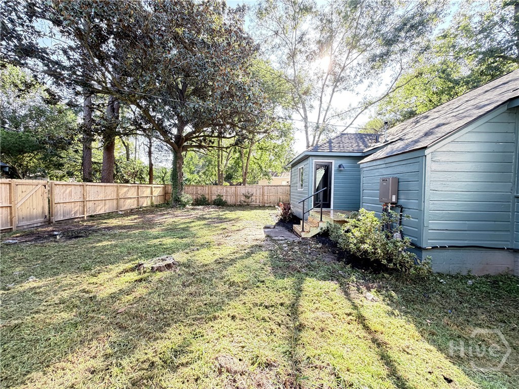 406 E 63rd Street Property Photo 22