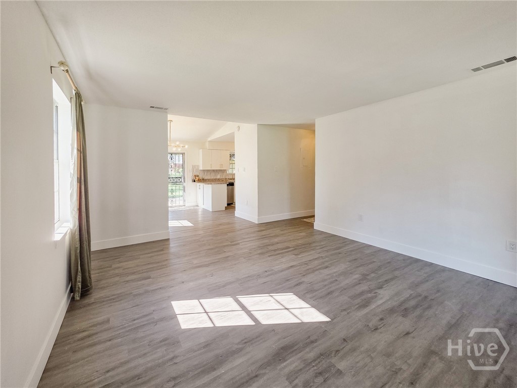 4407 Liberty Parkway Property Photo 6