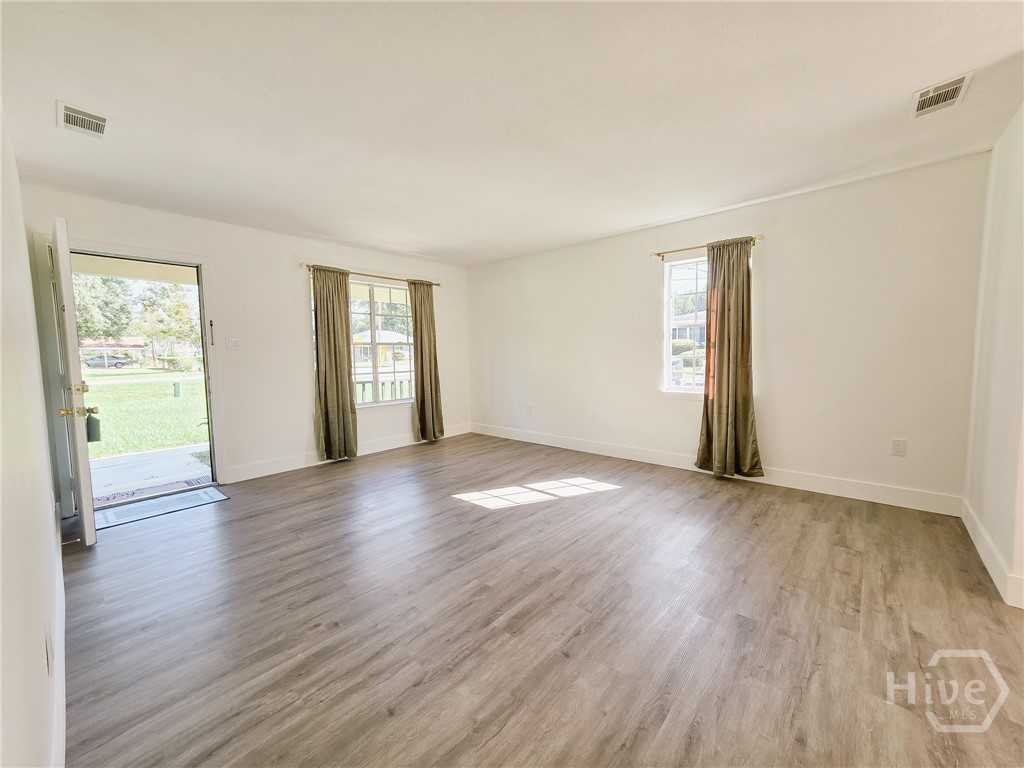 4407 Liberty Parkway Property Photo 10