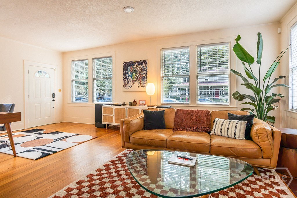 106 E 55th Street Property Photo 7
