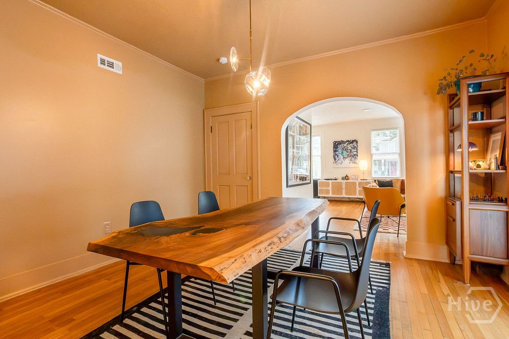 106 E 55th Street Property Photo 11
