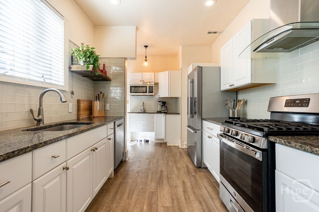 106 E 55th Street Property Photo 17