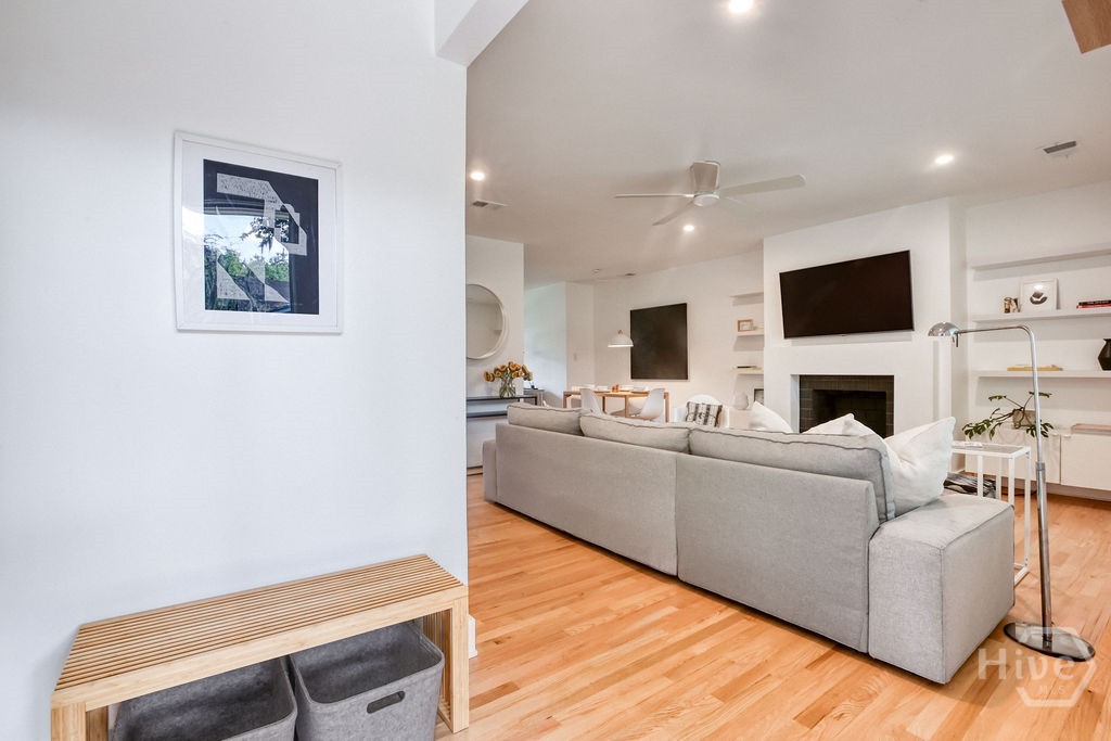 916 Maupas Avenue One And Two Property Photo 31