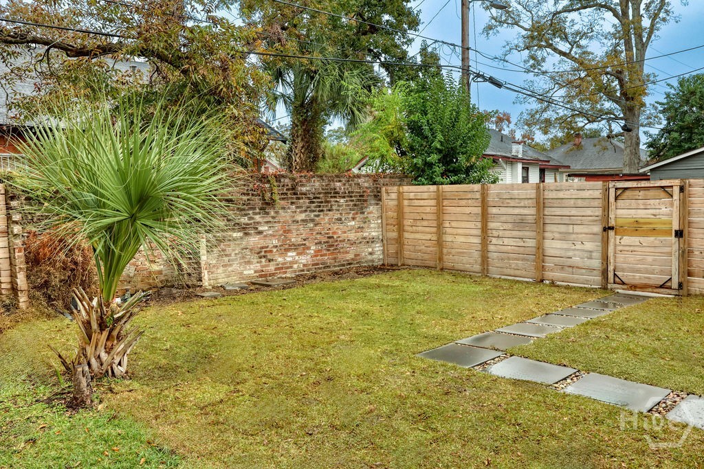 916 Maupas Avenue One And Two Property Photo 38
