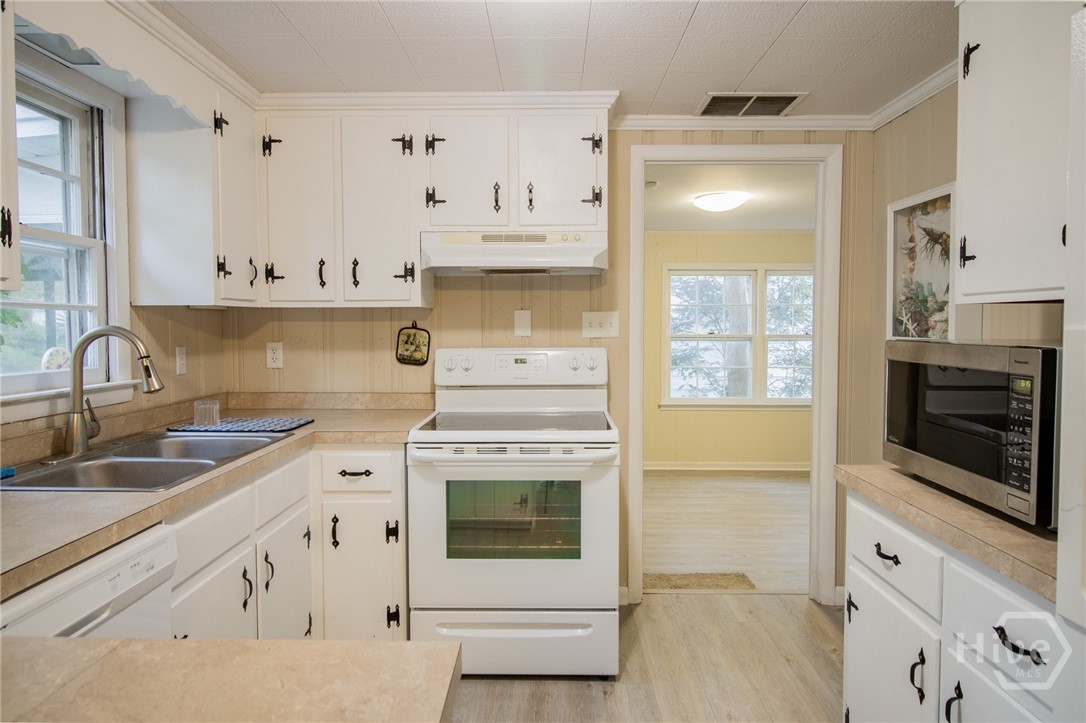 240 Adams Road Property Photo 14