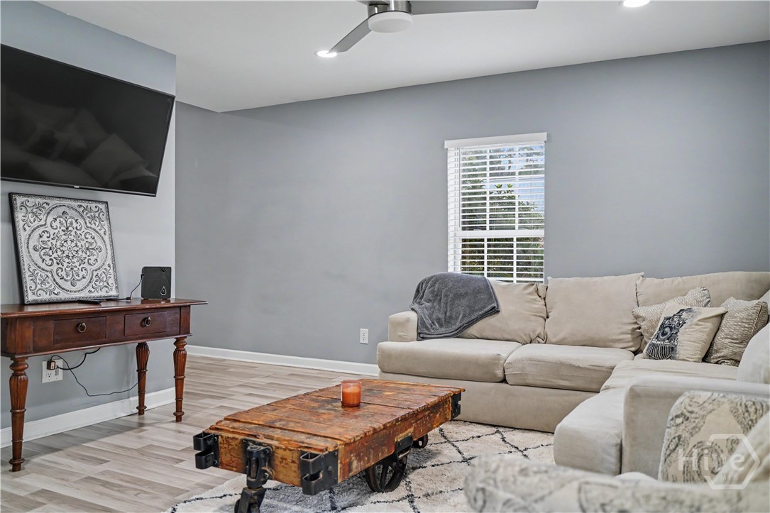 210 N Railroad Avenue Property Photo 45