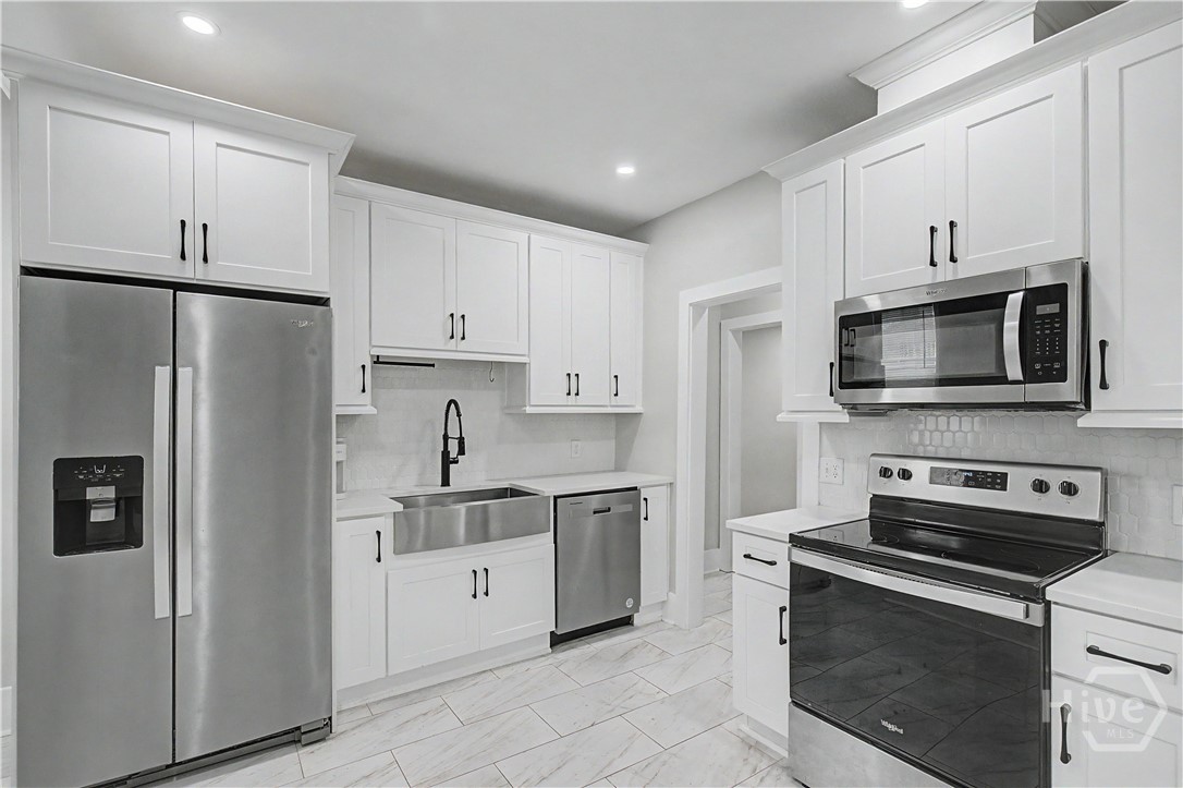 221 W Duffy Street Property Photo 12