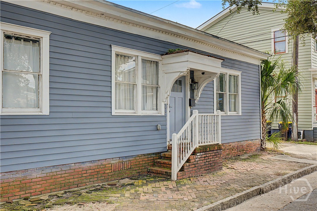 221 W Duffy Street Property Photo 29
