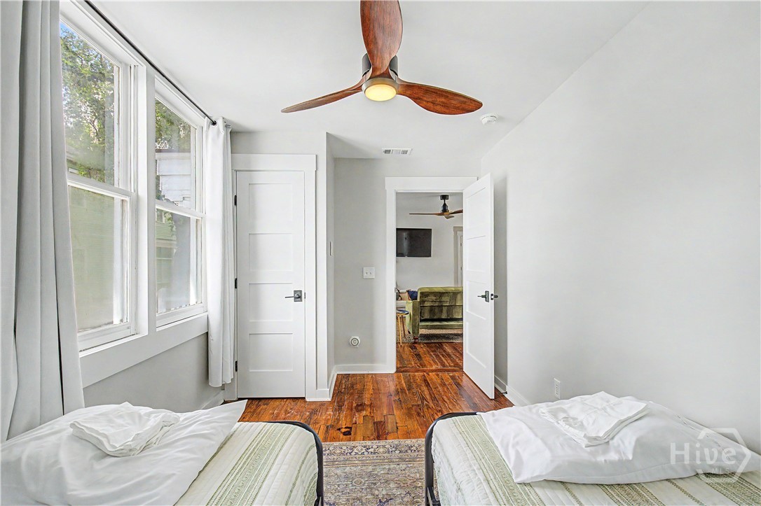 221 W Duffy Street Property Photo 43
