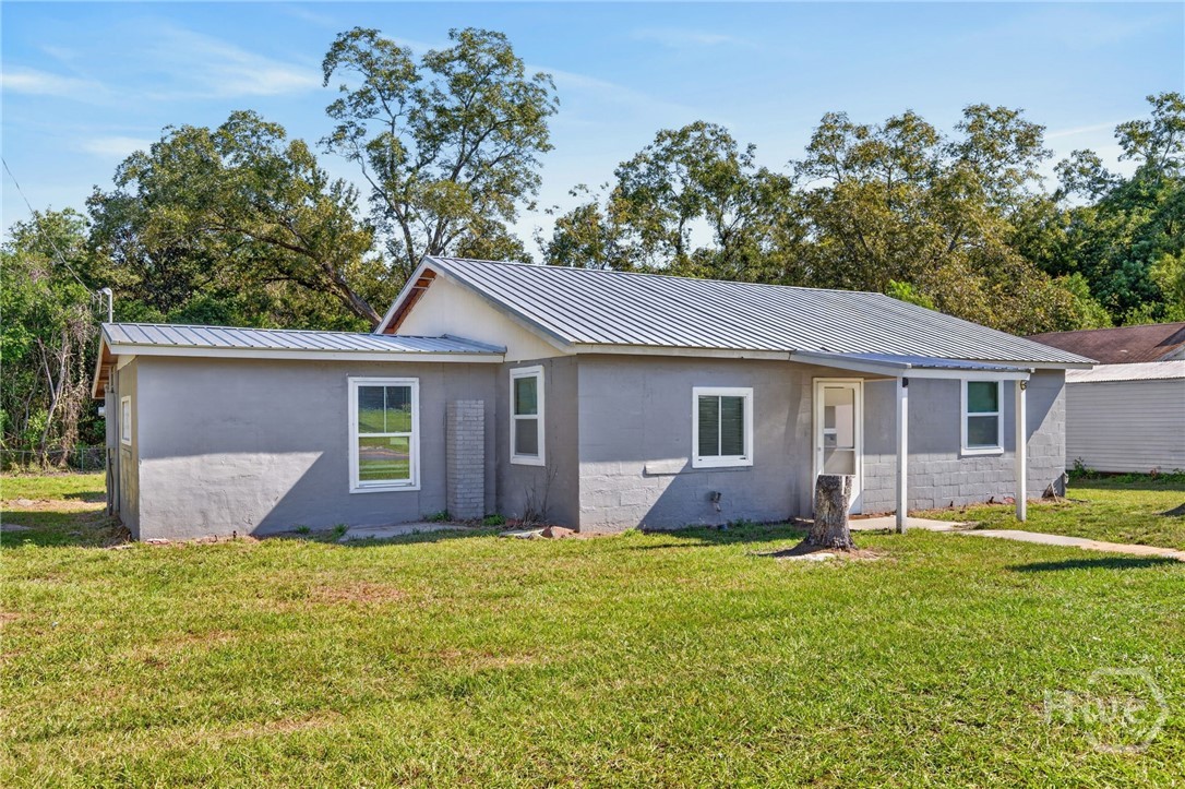 150 Sycamore Property Photo 2