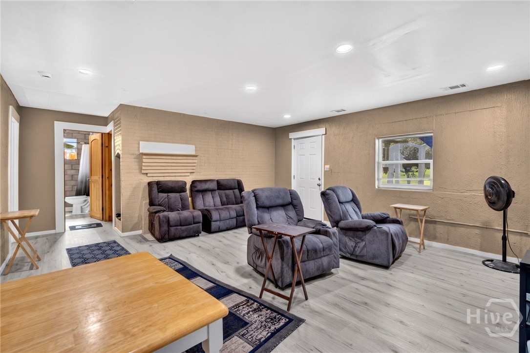 150 Sycamore Property Photo 5