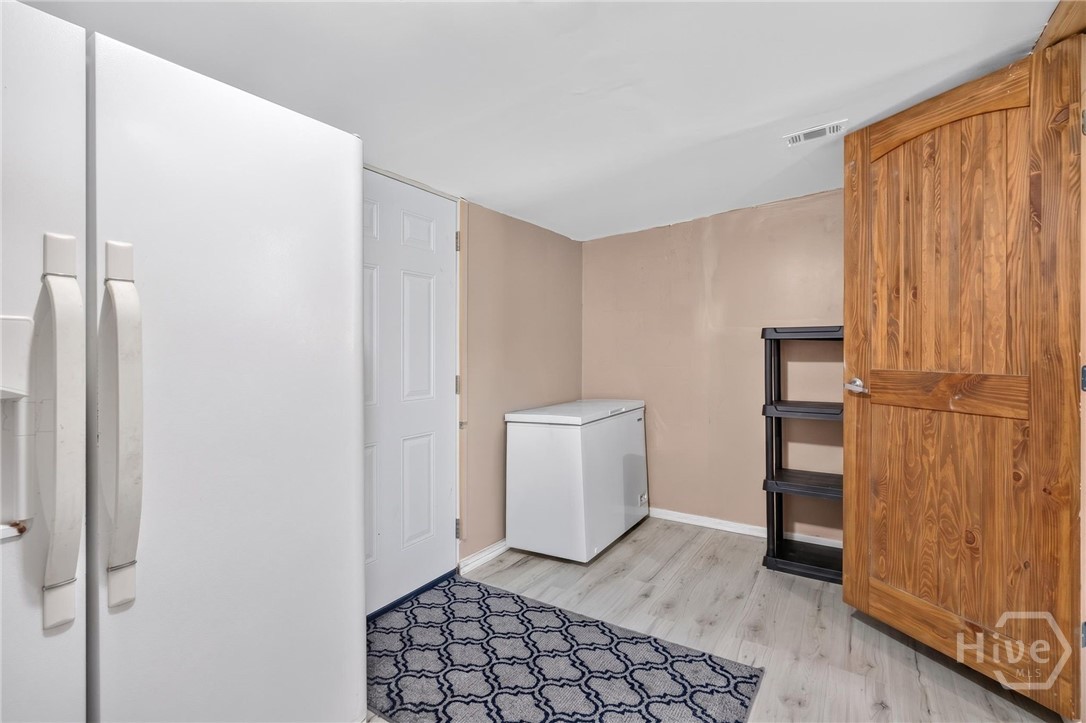 150 Sycamore Property Photo 18