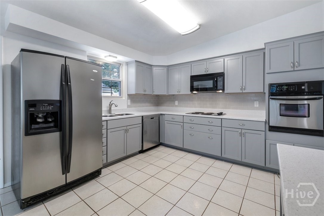12506 Kingwood Drive Property Photo 16