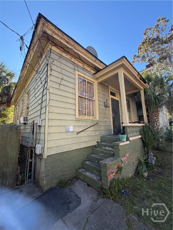 119 W 34th Street Property Photo 2