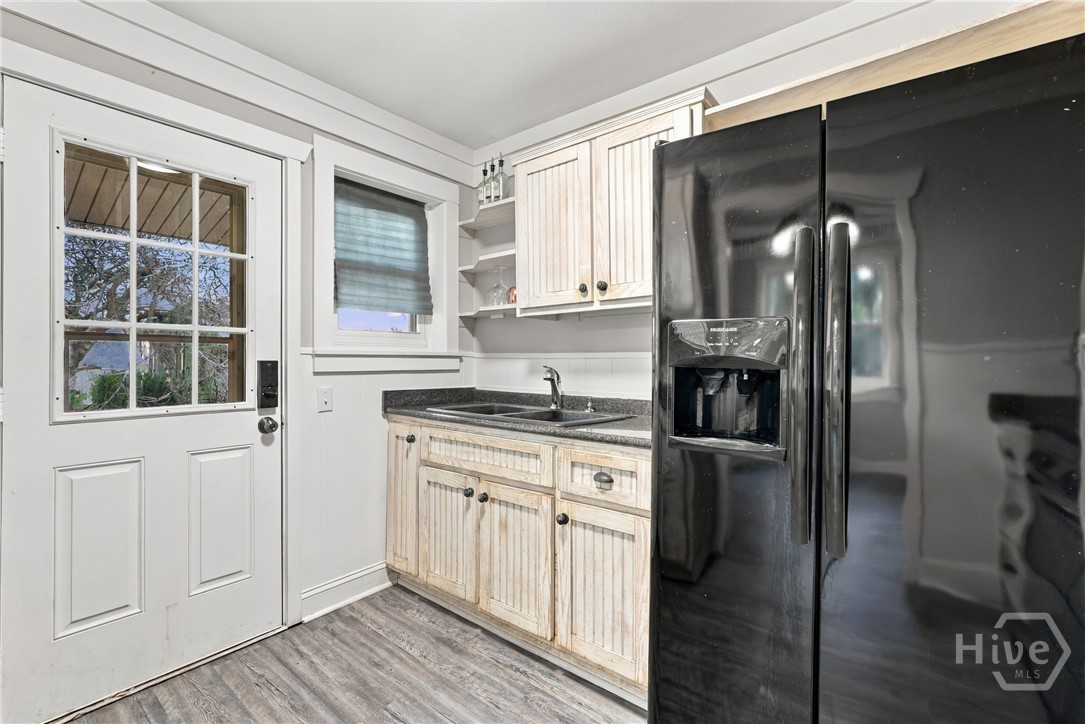 1477 Lake Drive Property Photo 11