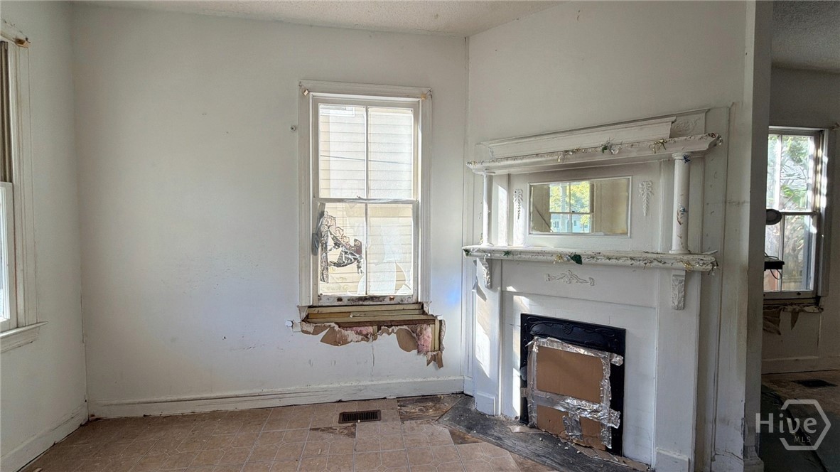 1707 Le Grand Street Property Photo 11