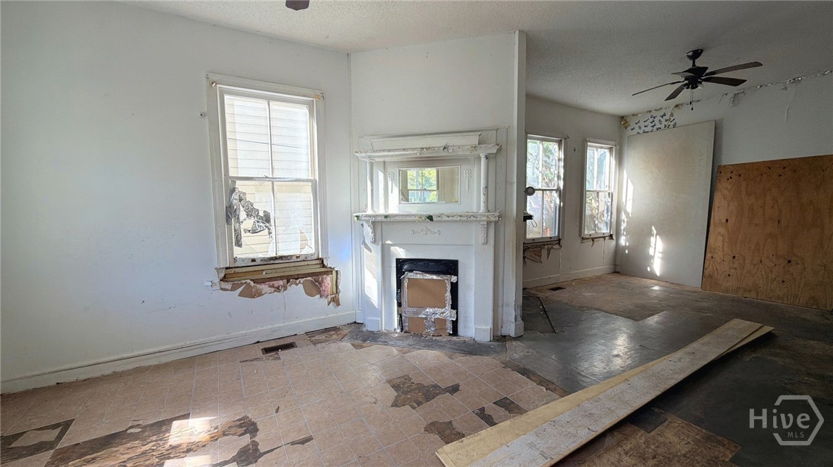 1707 Le Grand Street Property Photo 13