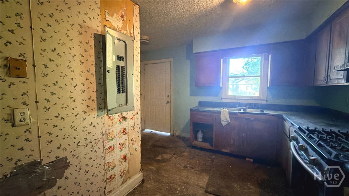 1707 Le Grand Street Property Photo 15