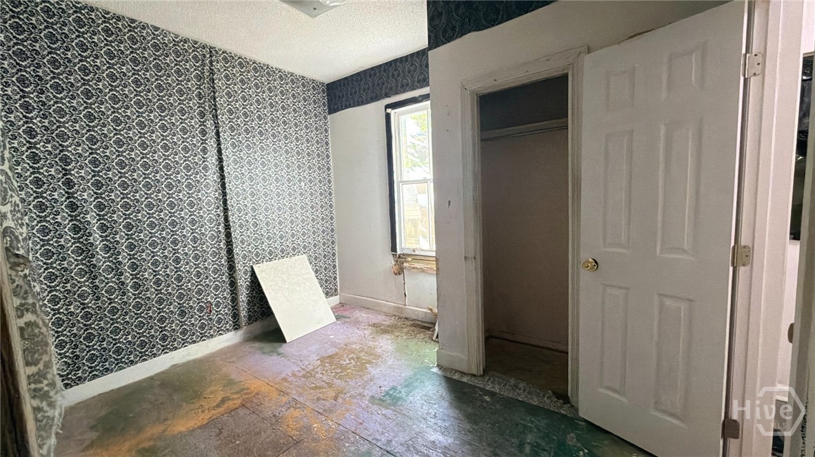 1707 Le Grand Street Property Photo 18