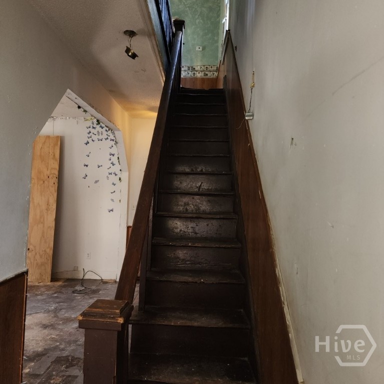 1707 Le Grand Street Property Photo 21