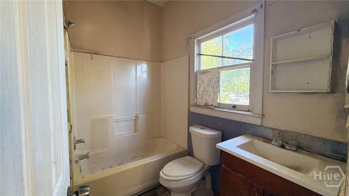 1707 Le Grand Street Property Photo 27