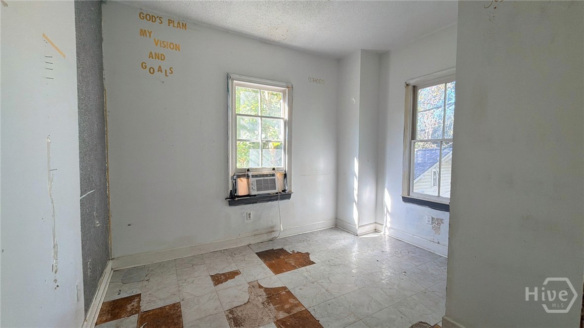 1707 Le Grand Street Property Photo 28