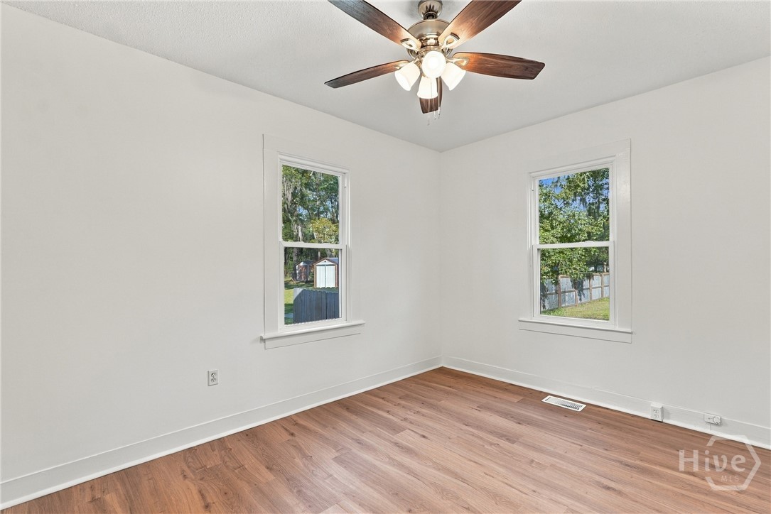 530 Talmadge Avenue Property Photo 19