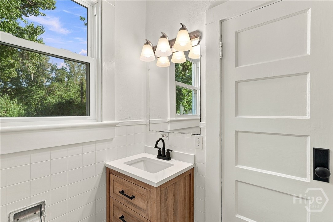 530 Talmadge Avenue Property Photo 22